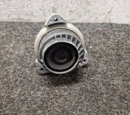 BMW M5 Engine mount bracket 6851264