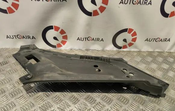 Volvo XC90 Radiator trim 31442733
