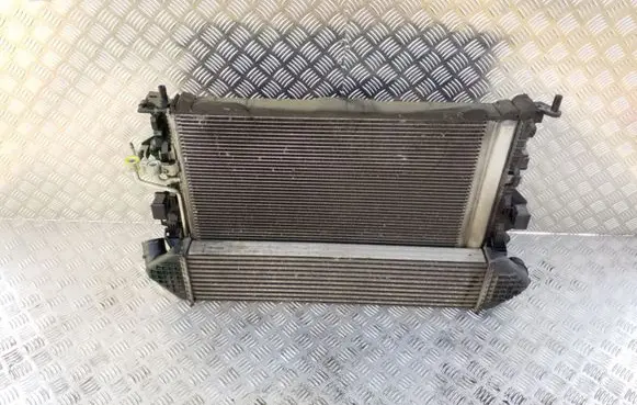 Ford Focus Radiator set 8V619L440AC 8V618C607R 8V618C607RD