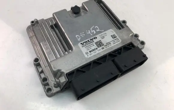 Volvo XC40 Engine control unit/module 32255068