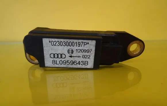 Audi A3 S3 8L Airbag deployment crash/impact sensor 8L0959643B