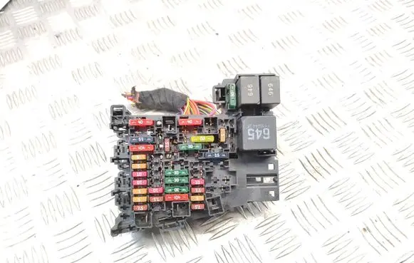 Audi A3 S3 8V Fuse module 5Q0937615C 08012018