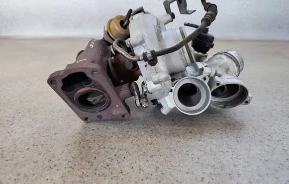 BMW 7 F01 F02 F03 F04 Turbo 7808166AOP0920 7808166