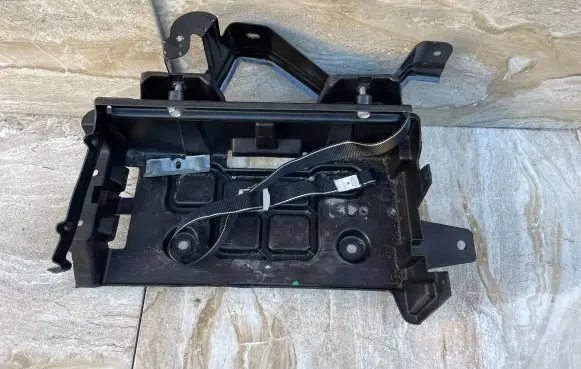 Maserati Ghibli Battery box tray 05112061AK