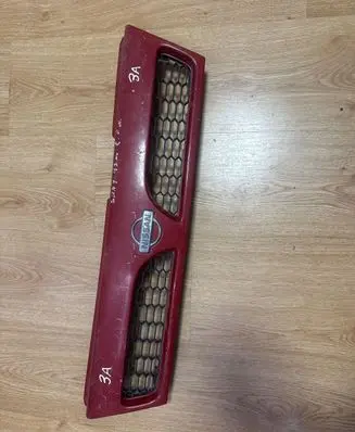 Nissan Sunny Front bumper upper radiator grill 6231273R00