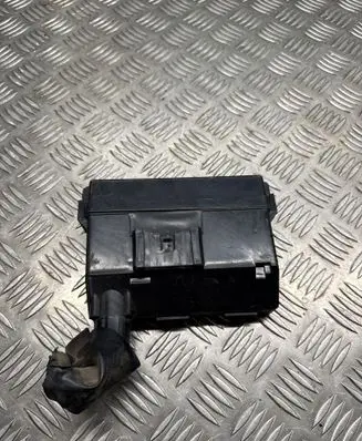 Nissan 350Z Fuse module 