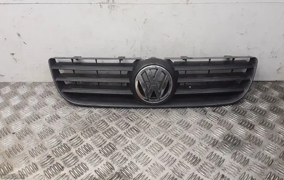 Volkswagen Polo IV 9N3 Front bumper lower grill 6Q0853653E