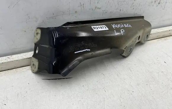 Skoda Kodiaq Fender mounting bracket 565821141