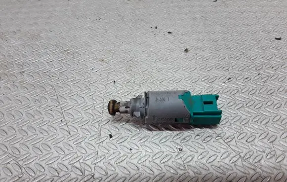 Clutch pedal sensor
