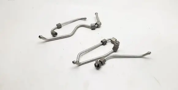BMW 3 E90 E91 Fuel injector supply line/pipe 