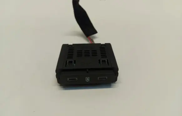 Renault Megane E-Tech USB socket connector 284H35397R