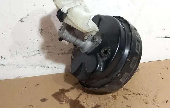 Land Rover Evoque I Brake booster BJ322B195AC