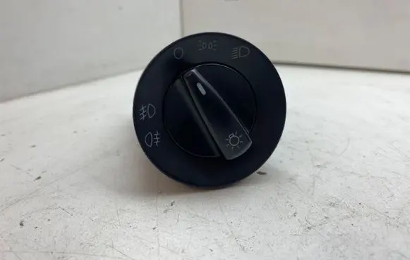 Volkswagen PASSAT B5 Light switch
