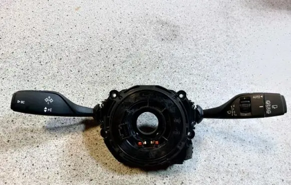 BMW X3 F25 Headlight wiper switch 9368597