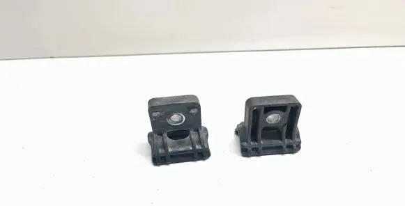 Opel Astra J Radiator mount bracket