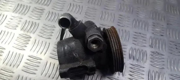 Peugeot 605 Power steering pump