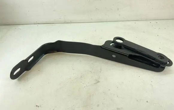 Mercedes-Benz E W212 Muffler mount bracket/holder A2044928741