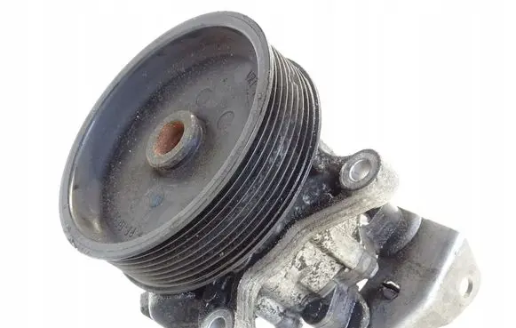 Mercedes-Benz S W221 Power steering pump A0044668901