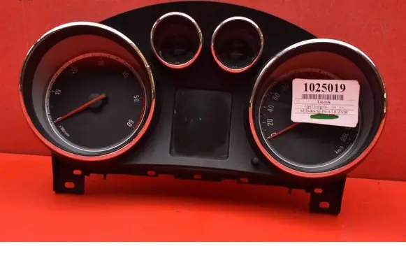 Opel Insignia A Speedometer (instrument cluster) 20970768