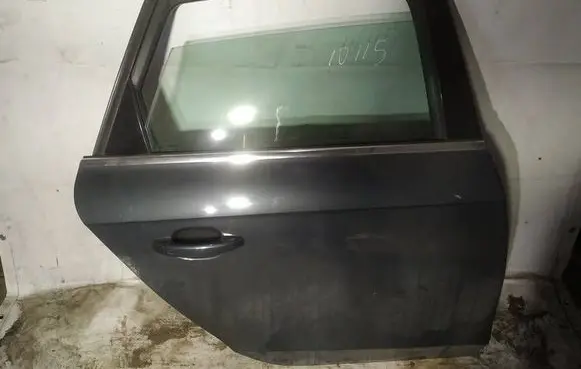 Audi A4 S4 B8 8K Rear door pilkos