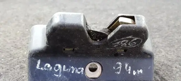 Renault Laguna I Tailgate/trunk/boot lock/catch/latch 7700823676c pa66
