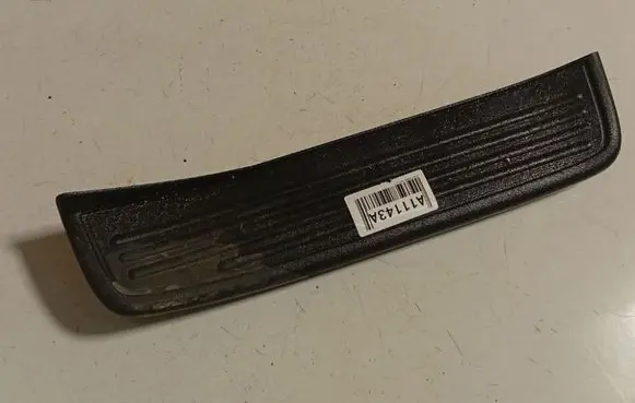 Honda Accord Rear sill trim cover 84212SEA0030