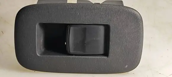 Toyota Auris 150 Electric window control switch