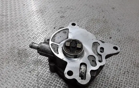 Volkswagen Touran I Vacuum pump 03G145209