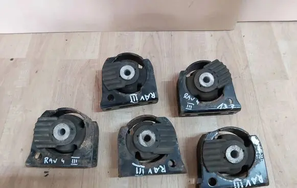 Toyota RAV 4 (XA30) Engine mount vacuum valve 