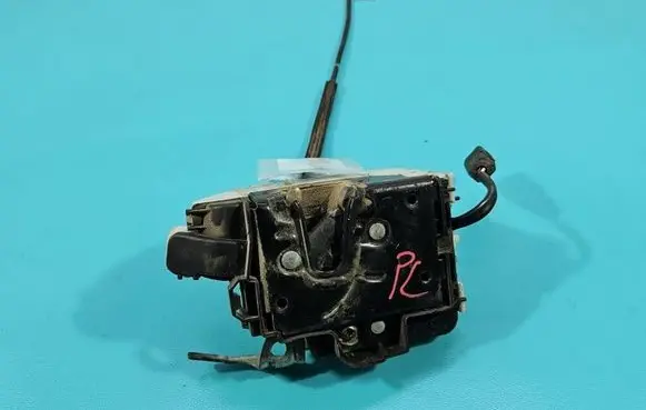 Seat Cordoba (6K) Front door lock 6K4837015D IMPRK1528159