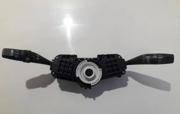 Honda CR-V Wiper turn signal indicator stalk/switch m18620 g06704m
