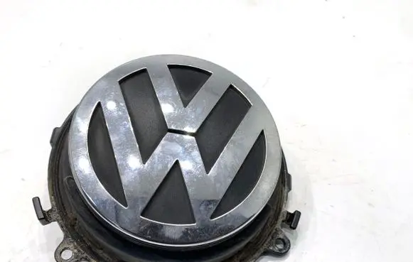 Volkswagen PASSAT B6 Tailgate/trunk/boot exterior handle 1K0827469E