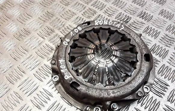 Peugeot 107 Pressure plate lc70010