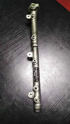 Mercedes-Benz A W168 Fuel main line pipe A6680700095 0445214005