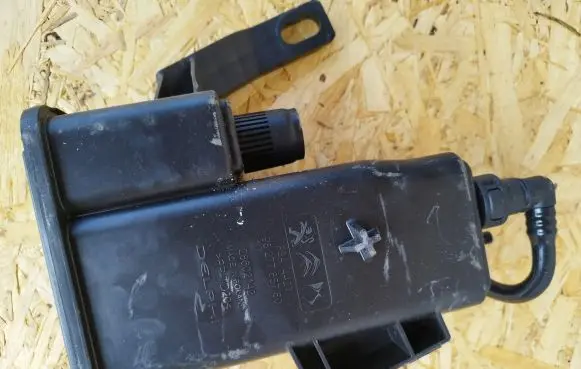 Citroen C5 Aircross Active carbon filter fuel vapour canister 9827785780