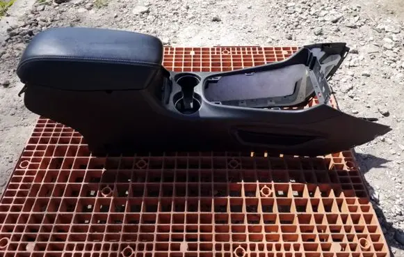 Jeep Cherokee Center console 2566561DX9HL1