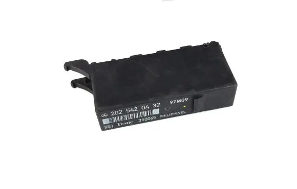 Mercedes-Benz C W202 Light module LCM 2025420432