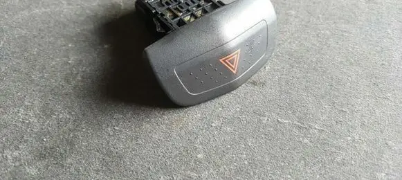 Nissan Primera Hazard light switch 06016