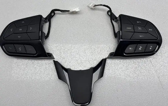 Chrysler Pacifica Steering wheel buttons/switches P68321893AA 041581D P68321898AA