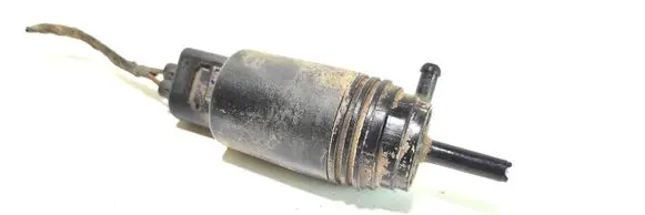 BMW 5 E39 Windscreen/windshield washer pump 8377612