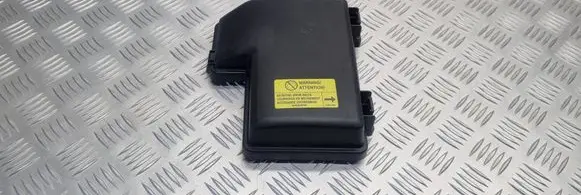 Volvo V70 Fuse box cover 8645259