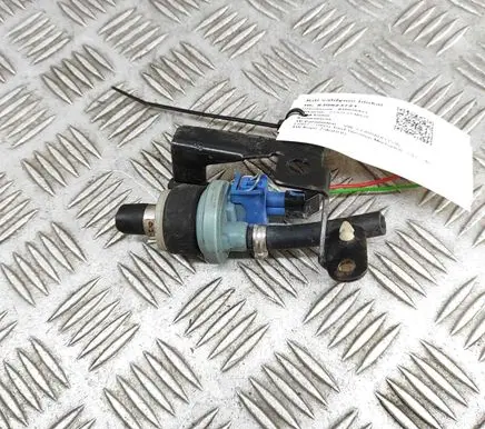 Engine mount vacuum valve