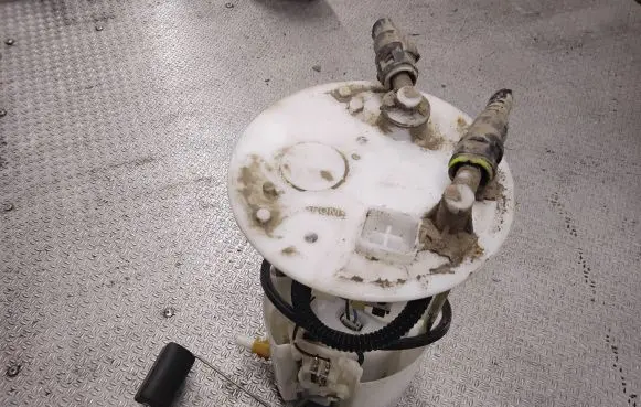Suzuki Grand Vitara II In-tank fuel pump 2920100202