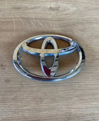 Toyota Sienna XL30 III Other badges/marks 7544108020