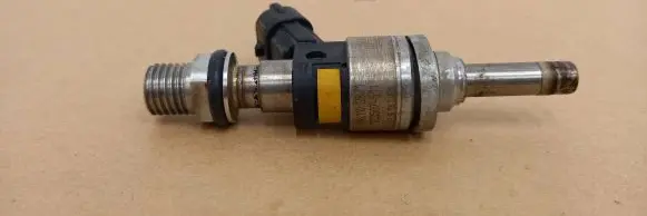 Porsche Cayenne (92A) Fuel injector 94811012871 103507511 1012430600