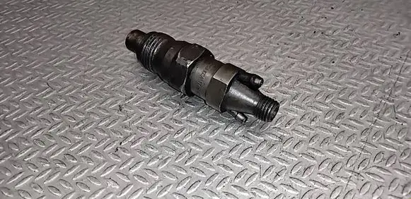 Peugeot 406 Fuel injector KCA17S42