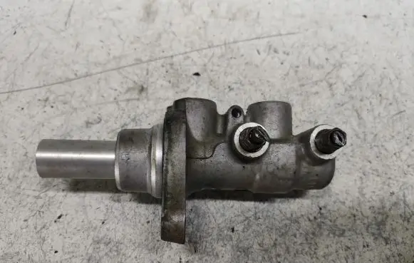 Mazda 5 Master brake cylinder