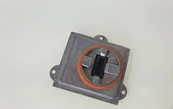 Ford Fusion II Headlight ballast module Xenon L90077817 L90021969 CD391MCA