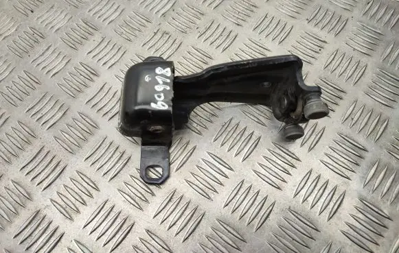 Mercedes-Benz Vito Viano W447 Sliding door middle roller runner A4477600347