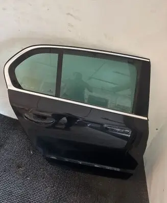 Skoda Superb B6 (3T) Rear door LF9R